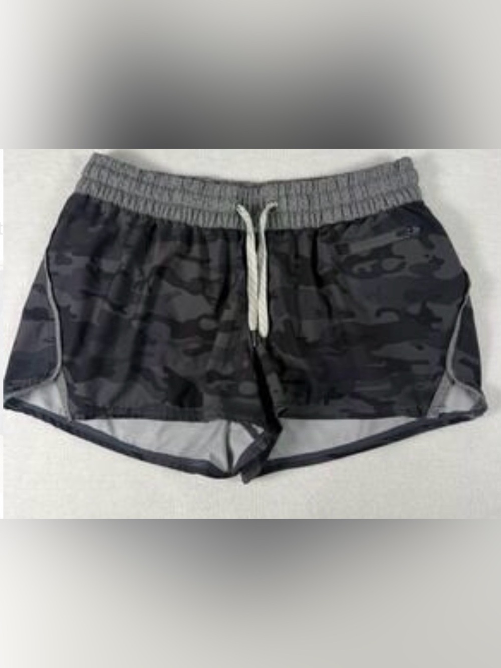 VUORI Women’s Black Camo Athletic Drawstring Shorts